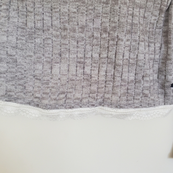 Abercrombie Kids Ribbed Grey Sweater with Twisted Back - Picture 4 of 11